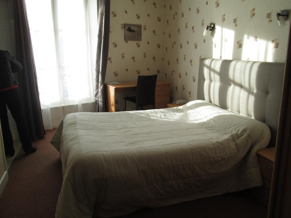 Le Relais Hotel Issoire Room photo